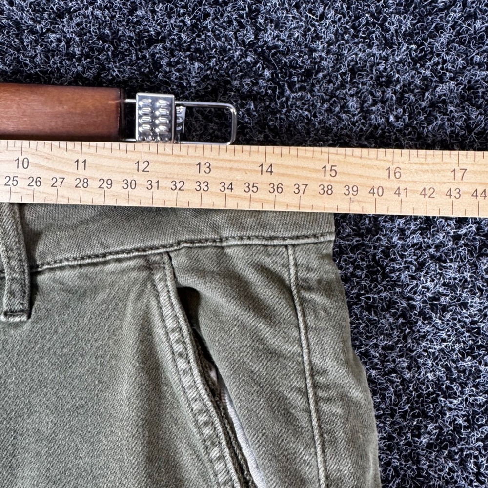 American Eagle High Rise Baggy Wide Leg Cargo Pants Olive Green Size 8 Short - Picture 5 of 7